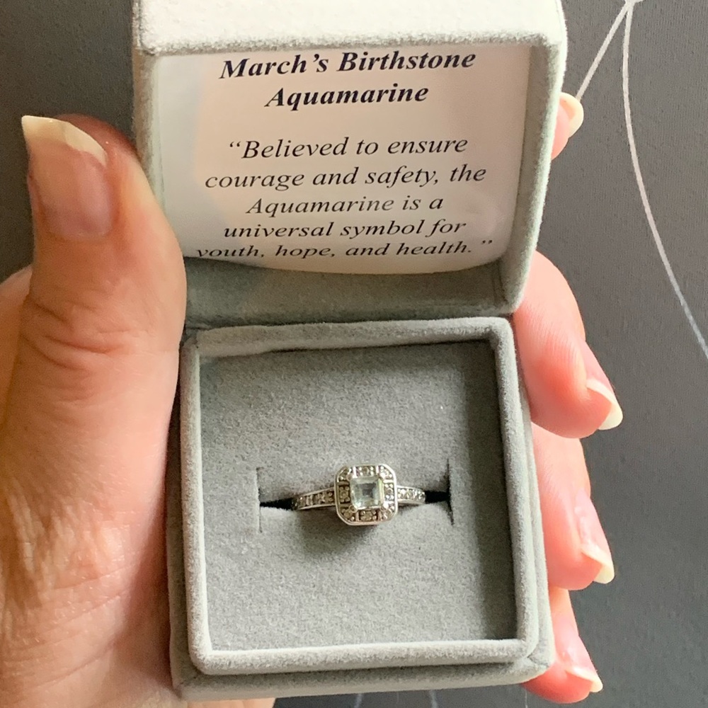 Avon sterling silver ring- March birthstone- aquamarine